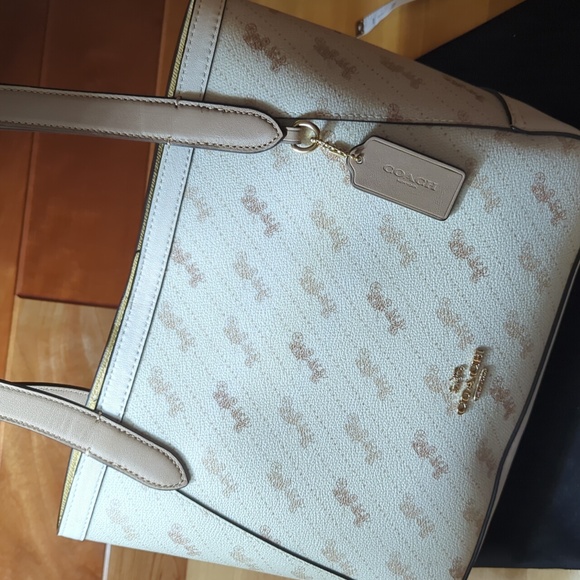 Coach Horse And Carriage Handbag - Picture 2 of 8